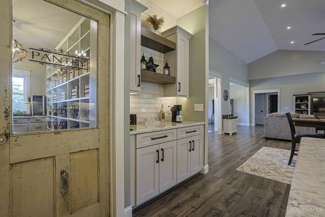 15607 Ireland Road, Moores Hill, IN 47032