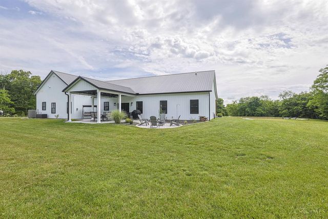 15607 Ireland Road, Moores Hill, IN 47032