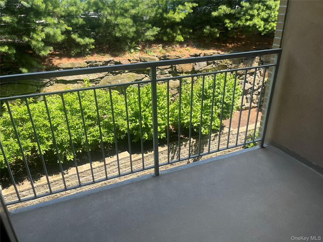 40 Jackson Avenue 2H, Eastchester, NY 10709