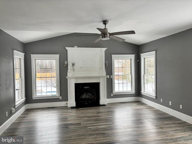 283 CEDAR RD, Mullica Hill, NJ 08062