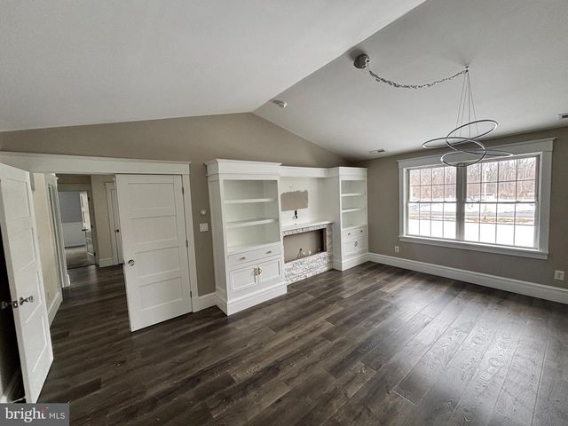 283 CEDAR RD, Mullica Hill, NJ 08062