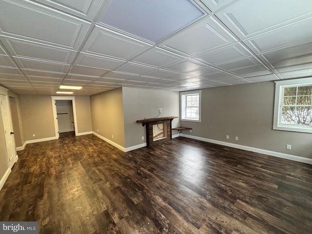 283 CEDAR RD, Mullica Hill, NJ 08062