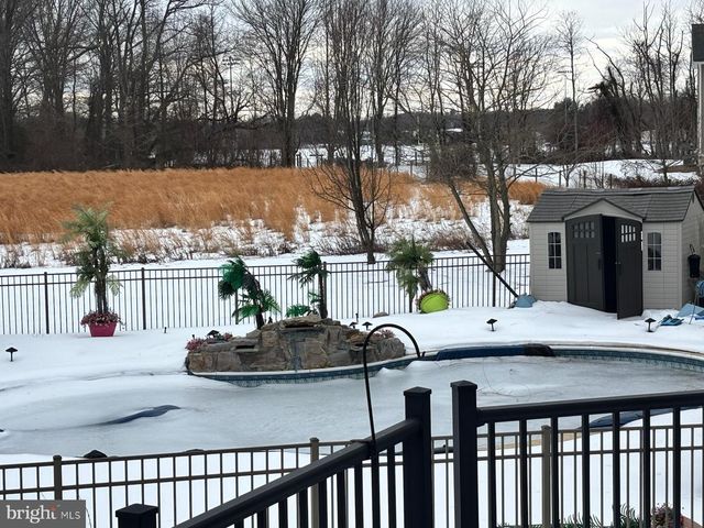 283 CEDAR RD, Mullica Hill, NJ 08062