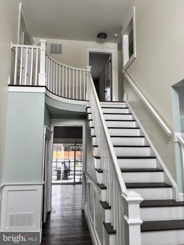 283 CEDAR RD, Mullica Hill, NJ 08062