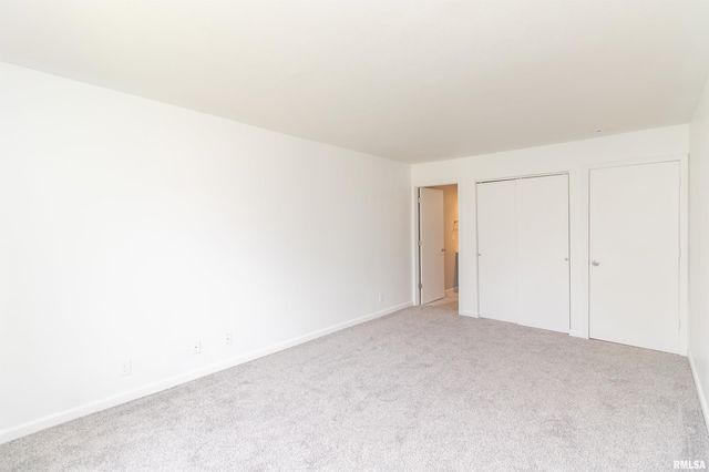 4900 N Knoxville Ave Apt 111A, Peoria, IL 61614