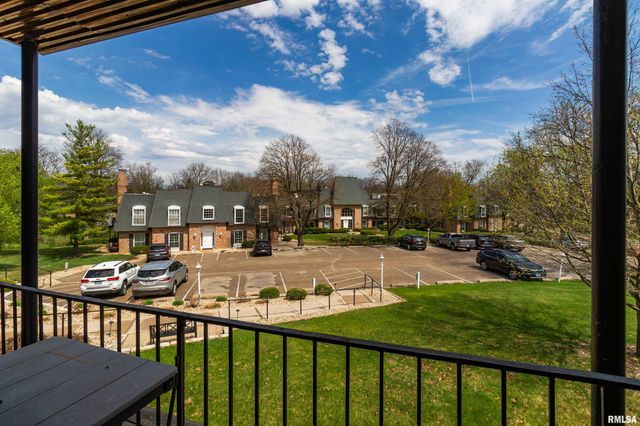 4900 N Knoxville Ave Apt 111A, Peoria, IL 61614