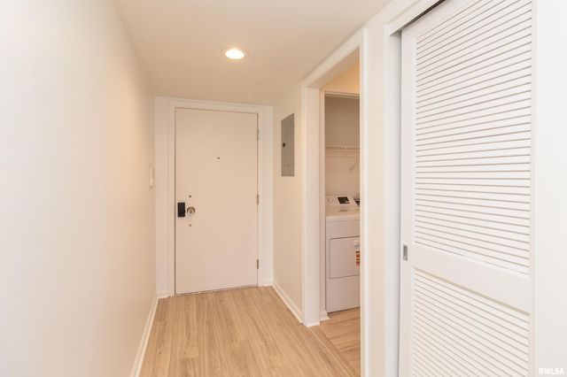 4900 N Knoxville Ave Apt 111A, Peoria, IL 61614