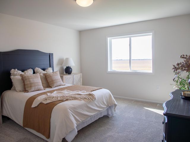 311 Lionheart Drive, Horace, ND 58047