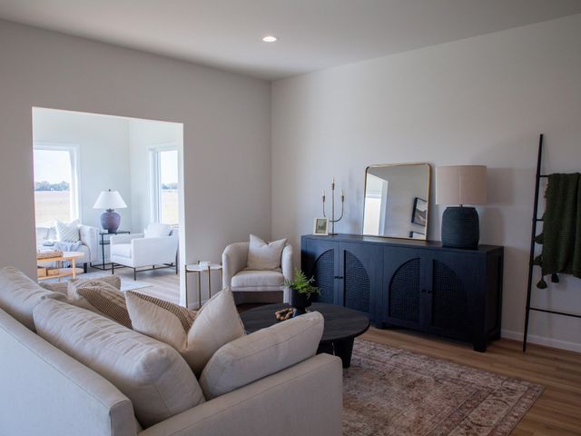 311 Lionheart Drive, Horace, ND 58047