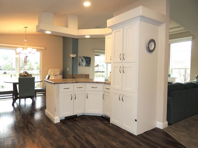 303 Kingsley Drive, Grants Pass, OR 97526