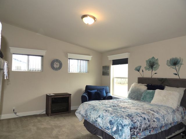 303 Kingsley Drive, Grants Pass, OR 97526