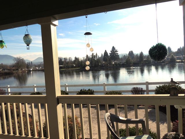 303 Kingsley Drive, Grants Pass, OR 97526