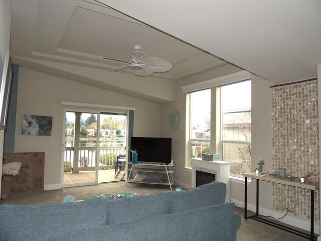 303 Kingsley Drive, Grants Pass, OR 97526