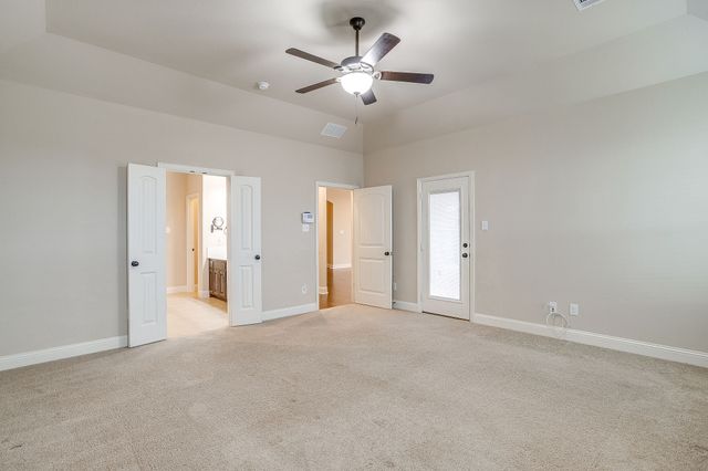 200 Hawks Ridge Trail, Burleson, TX 76028