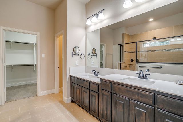 200 Hawks Ridge Trail, Burleson, TX 76028