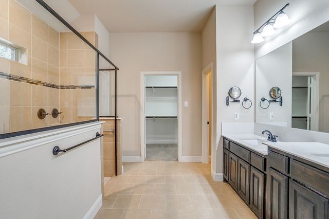 200 Hawks Ridge Trail, Burleson, TX 76028