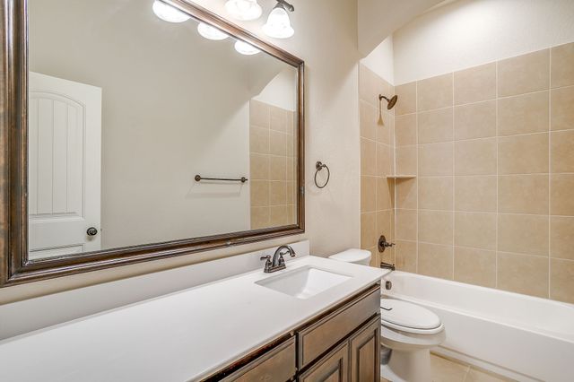 200 Hawks Ridge Trail, Burleson, TX 76028