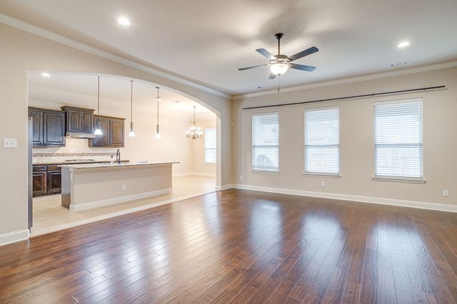 200 Hawks Ridge Trail, Burleson, TX 76028