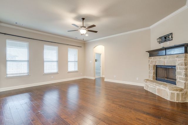 200 Hawks Ridge Trail, Burleson, TX 76028