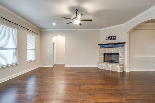 200 Hawks Ridge Trail, Burleson, TX 76028