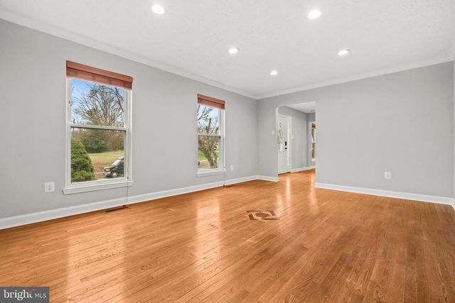 915 CYPRESS POINT CIR, Bowie, MD 20721