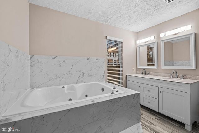 915 CYPRESS POINT CIR, Bowie, MD 20721