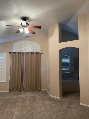 989 Laguna Drive, Lemoore, CA 93245