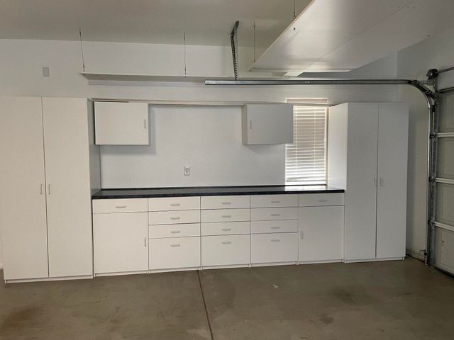 989 Laguna Drive, Lemoore, CA 93245