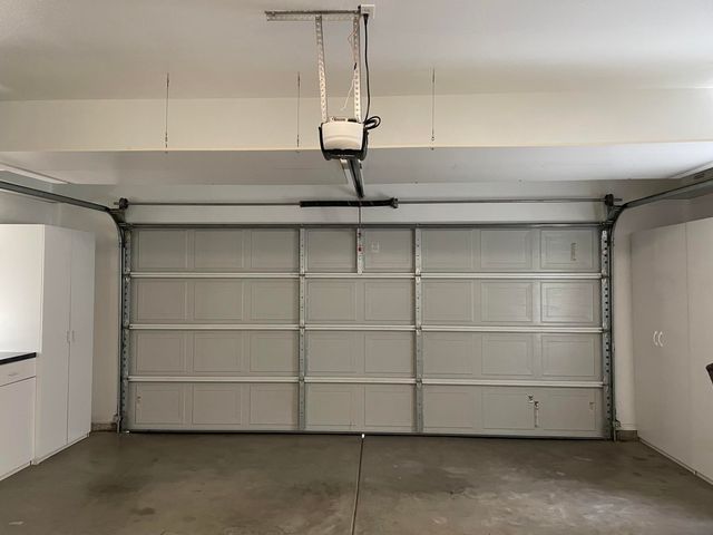 989 Laguna Drive, Lemoore, CA 93245