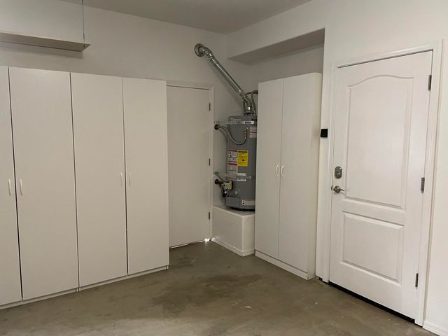 989 Laguna Drive, Lemoore, CA 93245