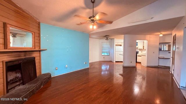 1455 BEGONIA Street, Atlantic Beach, FL 32233