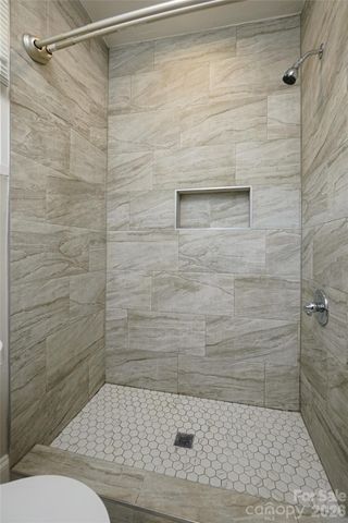1113 W 5th Avenue, Gastonia, NC 28052