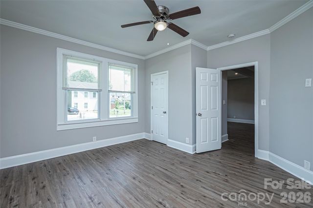 1113 W 5th Avenue, Gastonia, NC 28052