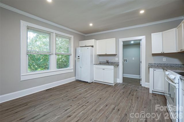 1113 W 5th Avenue, Gastonia, NC 28052