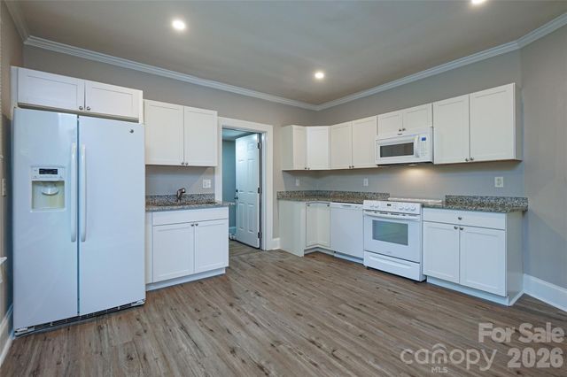 1113 W 5th Avenue, Gastonia, NC 28052