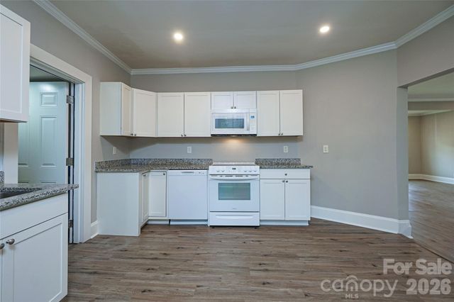1113 W 5th Avenue, Gastonia, NC 28052