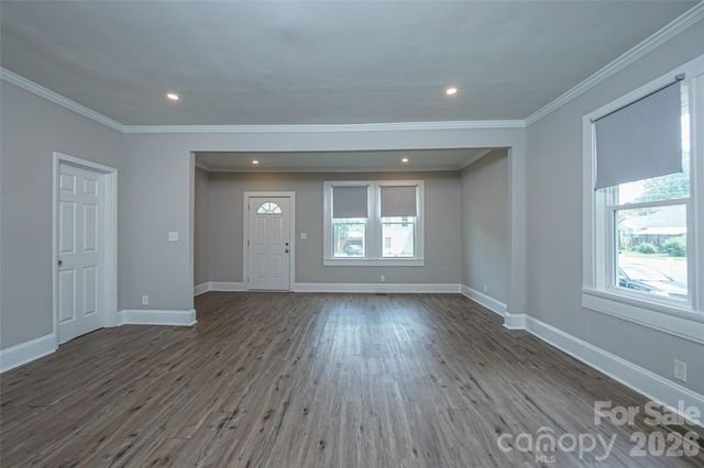 1113 W 5th Avenue, Gastonia, NC 28052