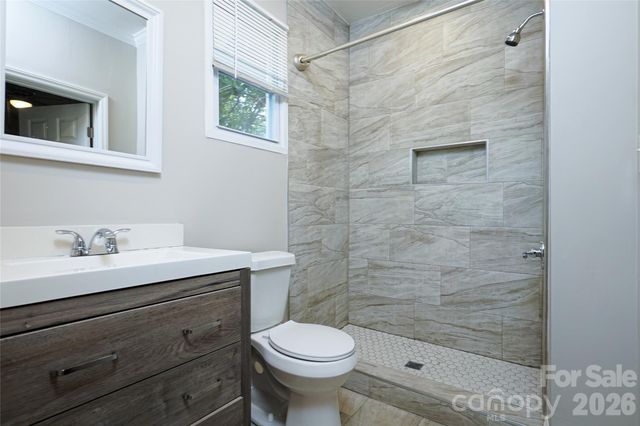 1113 W 5th Avenue, Gastonia, NC 28052