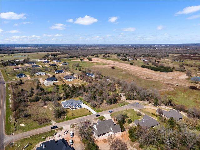 5025 Paulo Court, Bryan, TX 77808