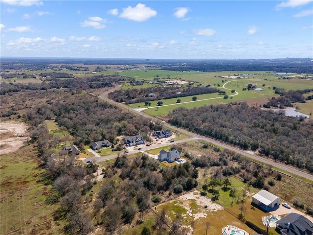 5025 Paulo Court, Bryan, TX 77808