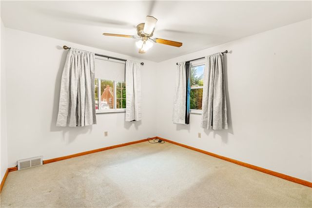 611 Overhill Dr, N Versailles, PA 15137