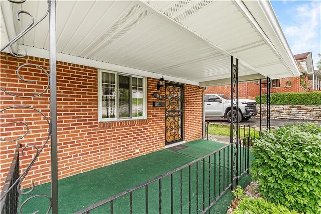 611 Overhill Dr, N Versailles, PA 15137