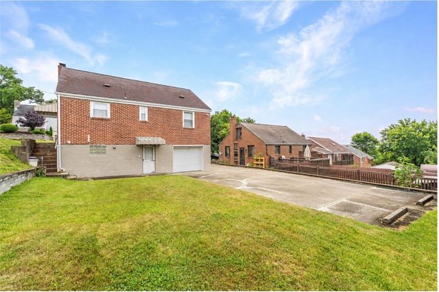 611 Overhill Dr, N Versailles, PA 15137