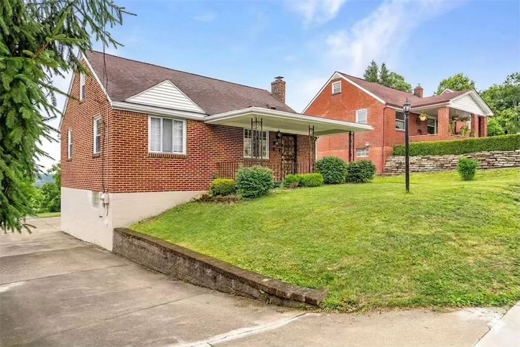 611 Overhill Dr, N Versailles, PA 15137