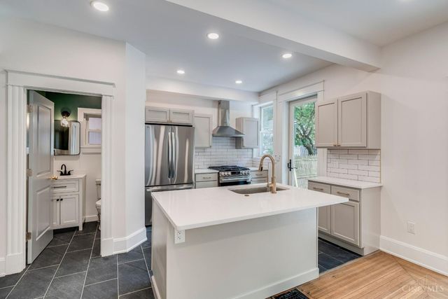 2280 Highland Avenue, Norwood, OH 45212