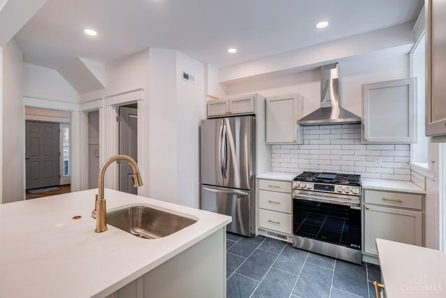 2280 Highland Avenue, Norwood, OH 45212