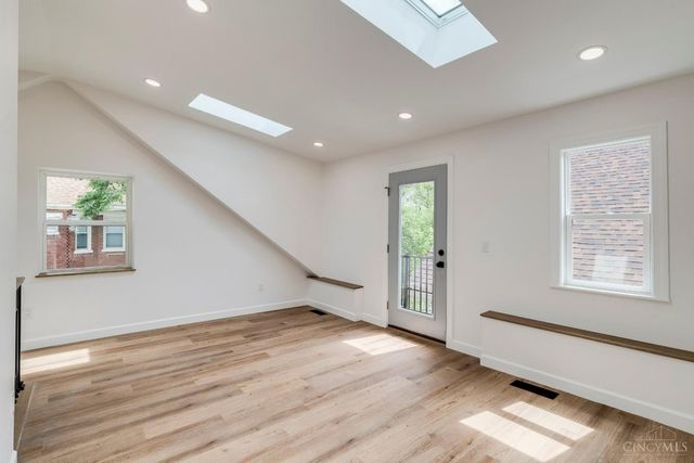 2280 Highland Avenue, Norwood, OH 45212