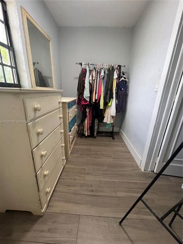 1275 NW 55th St, Miami, FL 33142