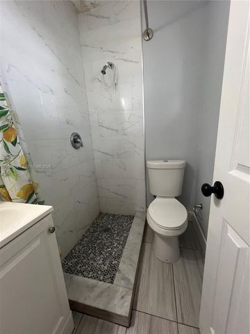 1275 NW 55th St, Miami, FL 33142