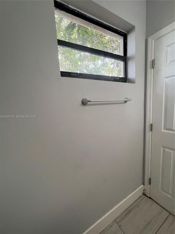 1275 NW 55th St, Miami, FL 33142